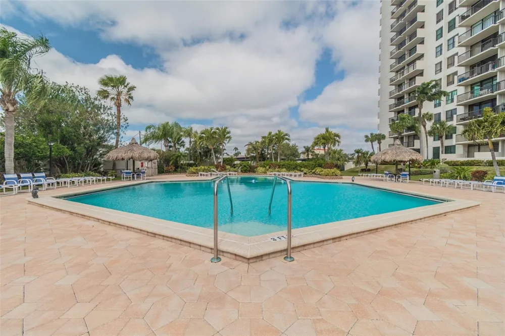 320 ISLAND WAY #304 Clearwater Beach, FL 33767