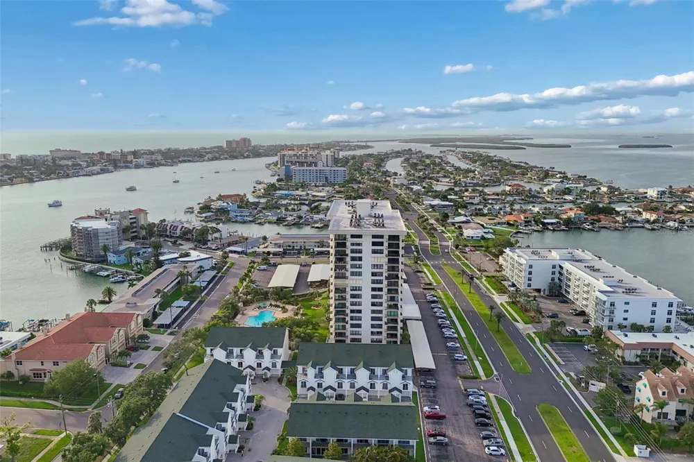 320 ISLAND WAY #304 Clearwater Beach, FL 33767