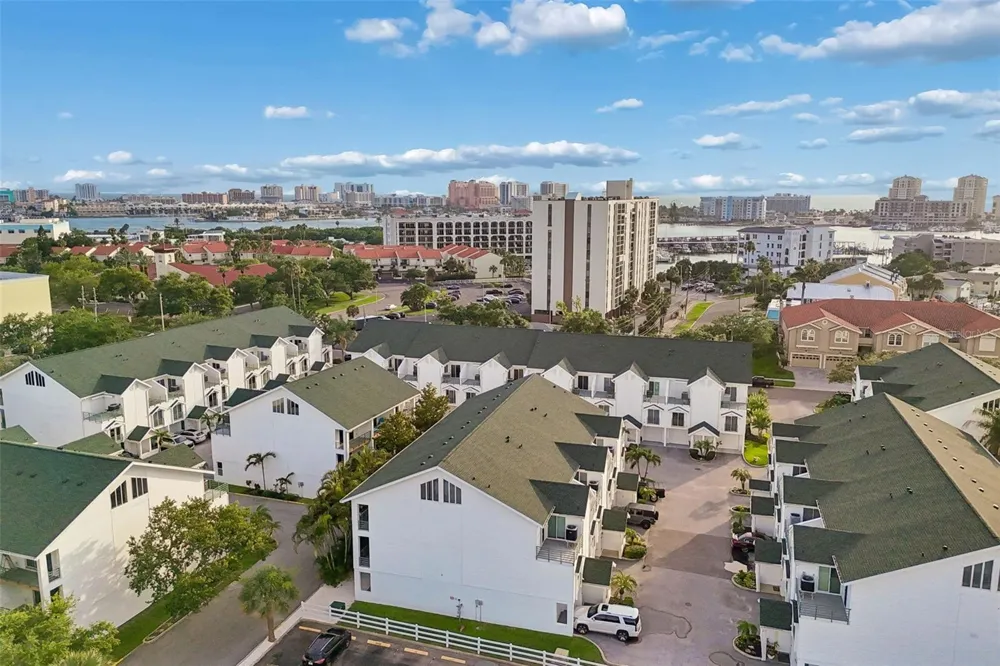 320 ISLAND WAY #304 Clearwater Beach, FL 33767