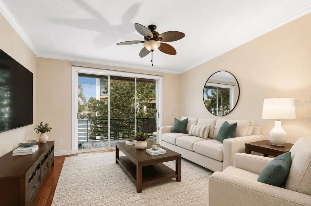 320 ISLAND WAY #304 Clearwater Beach, FL 33767