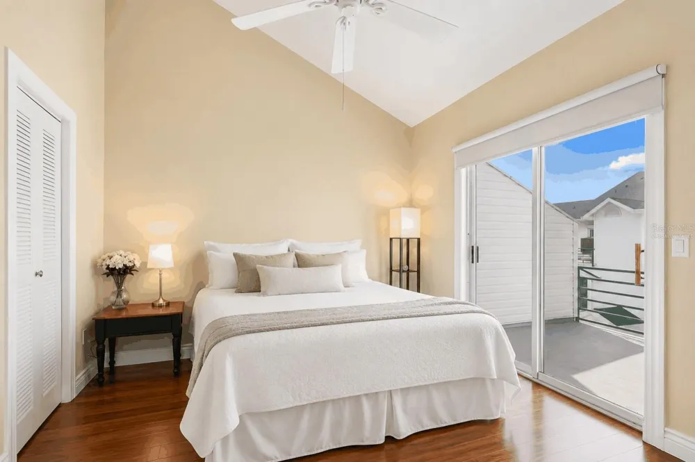 320 ISLAND WAY #304 Clearwater Beach, FL 33767