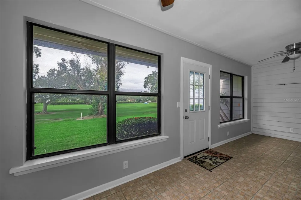 9150 PARK BOULEVARD #6 Seminole, FL 33777