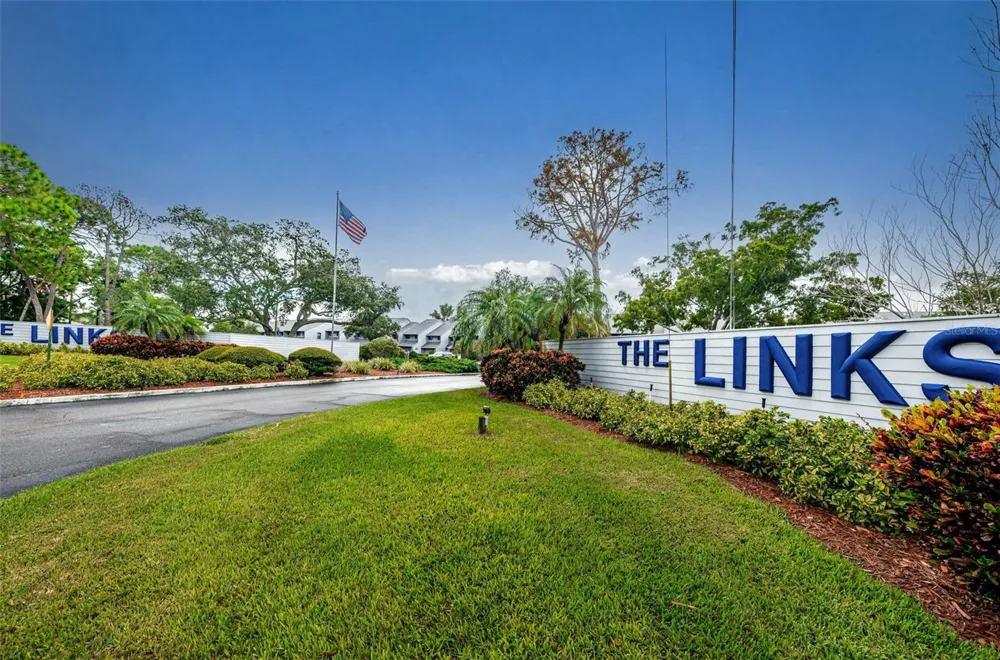 9150 PARK BOULEVARD #6 Seminole, FL 33777