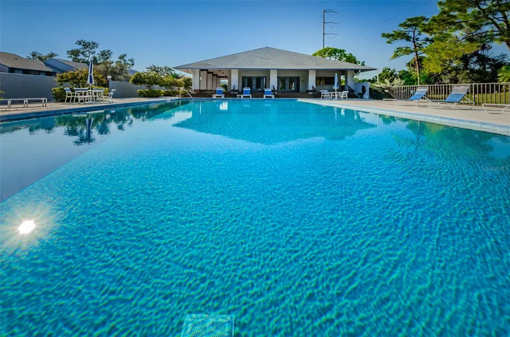 9150 PARK BOULEVARD #6 Seminole, FL 33777
