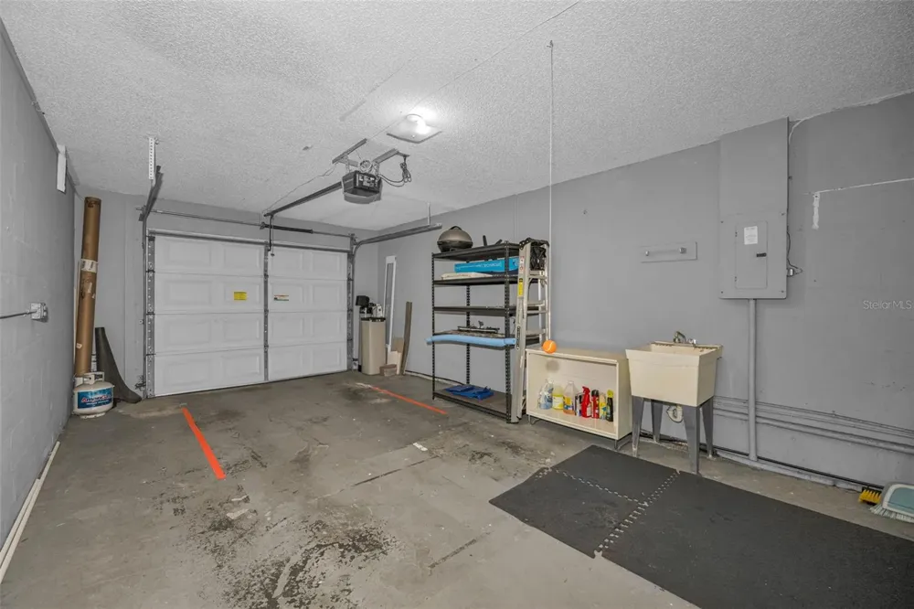 9150 PARK BOULEVARD #6 Seminole, FL 33777