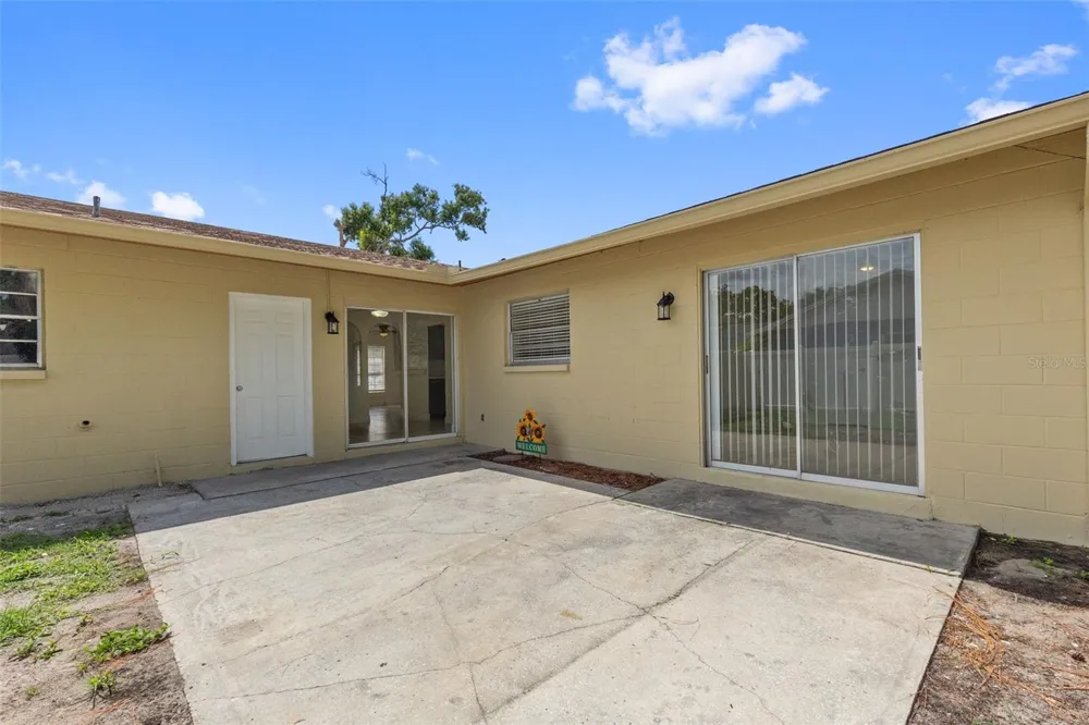 7516 ARMAND CIRCLE Tampa, FL 33634
