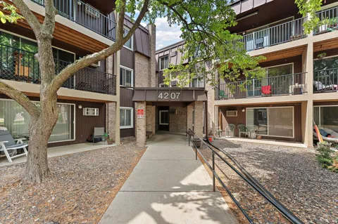 4207 Lakeside Avenue #134