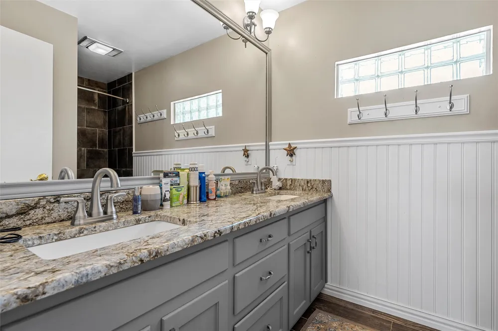 1010 Chapman Road Crawford, TX 76638
