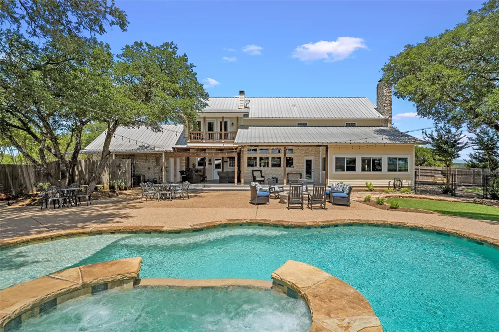 1010 Chapman Road Crawford, TX 76638