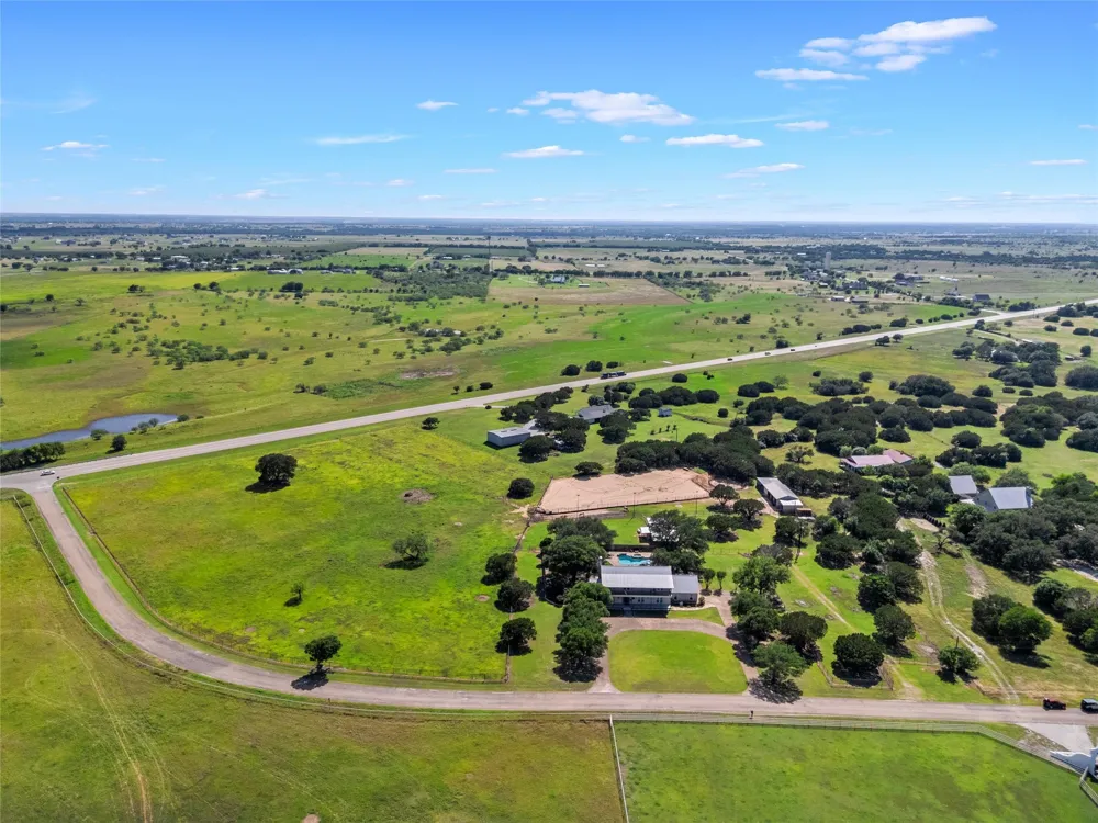 1010 Chapman Road Crawford, TX 76638
