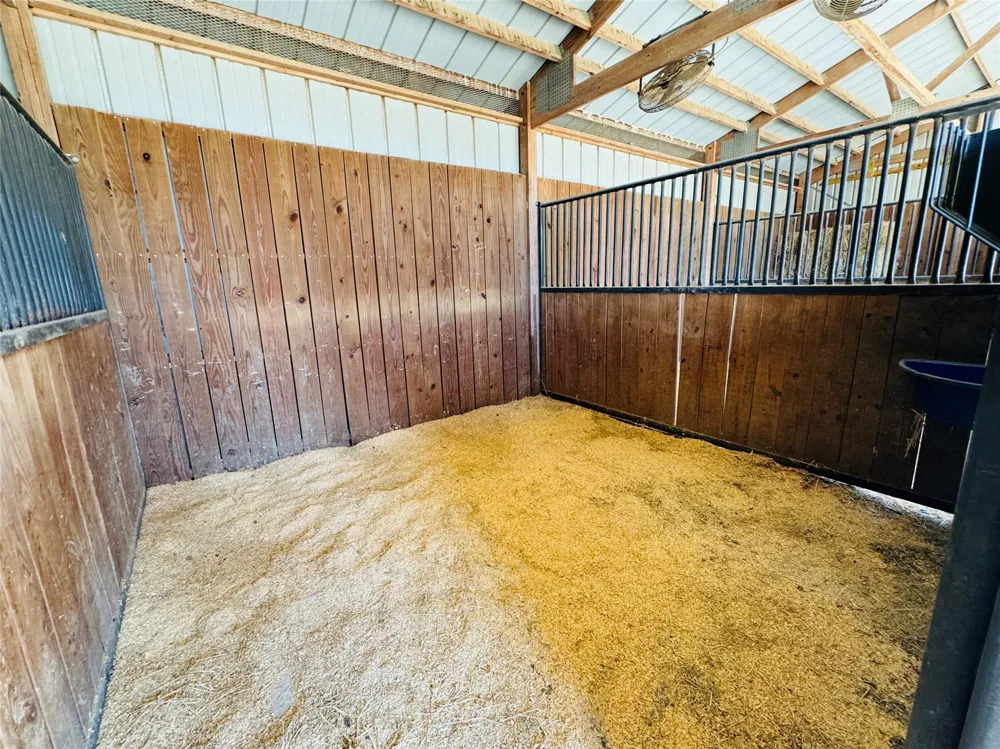 1010 Chapman Road Crawford, TX 76638