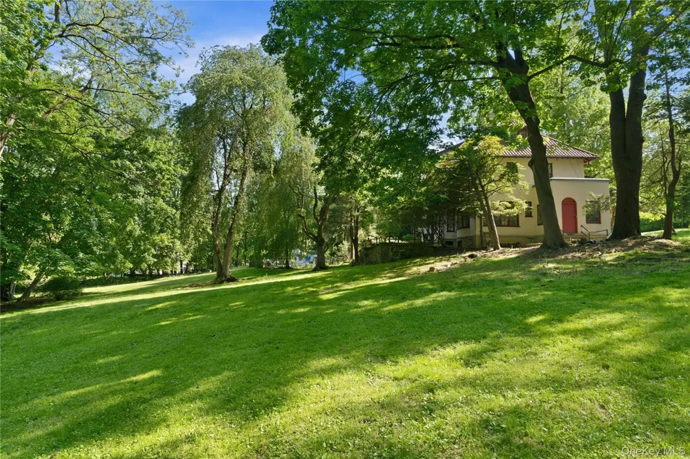 111-113 Lexow Avenue Nyack, NY 10960