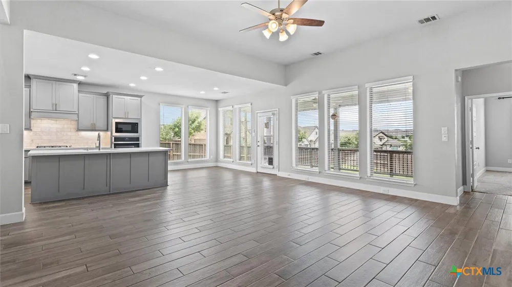 6501 Crockett Cove Cibolo, TX 78108