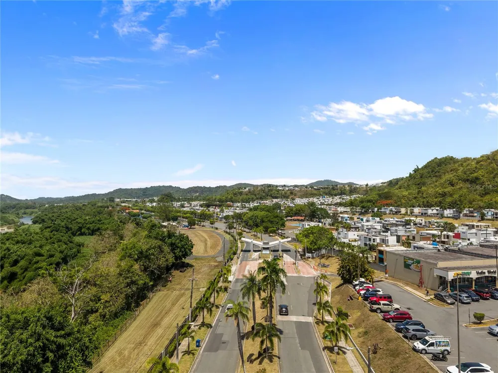 VIA PEDREGAL COND MONTECILLO COURT VIA PEDREGAL APT #4808 #48 Trujillo Alto, PR 00976