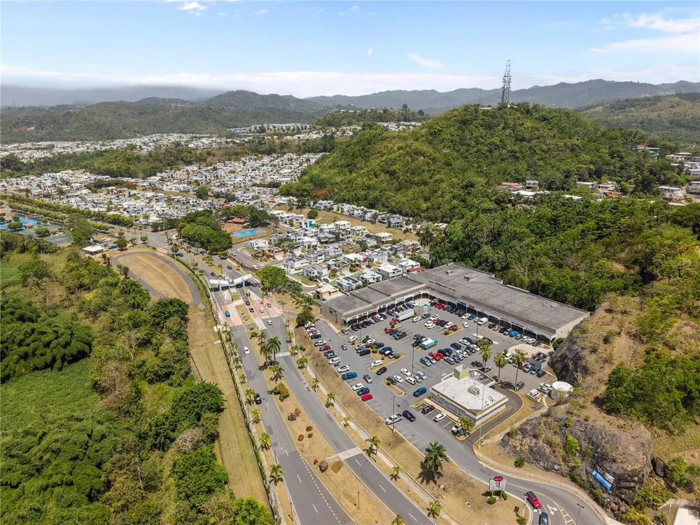VIA PEDREGAL COND MONTECILLO COURT VIA PEDREGAL APT #4808 #48 Trujillo Alto, PR 00976