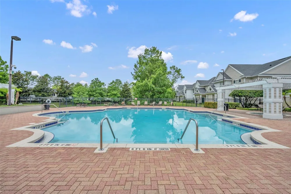 200 SOUTHERN PECAN CIRCLE #206 Winter Garden, FL 34787
