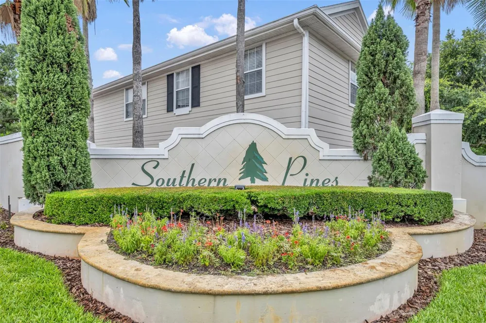 200 SOUTHERN PECAN CIRCLE #206 Winter Garden, FL 34787