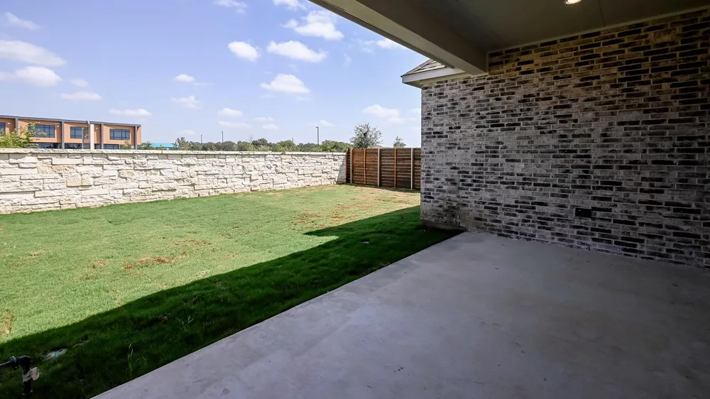 3925 Wishing Well Drive Lockhart, TX 78644