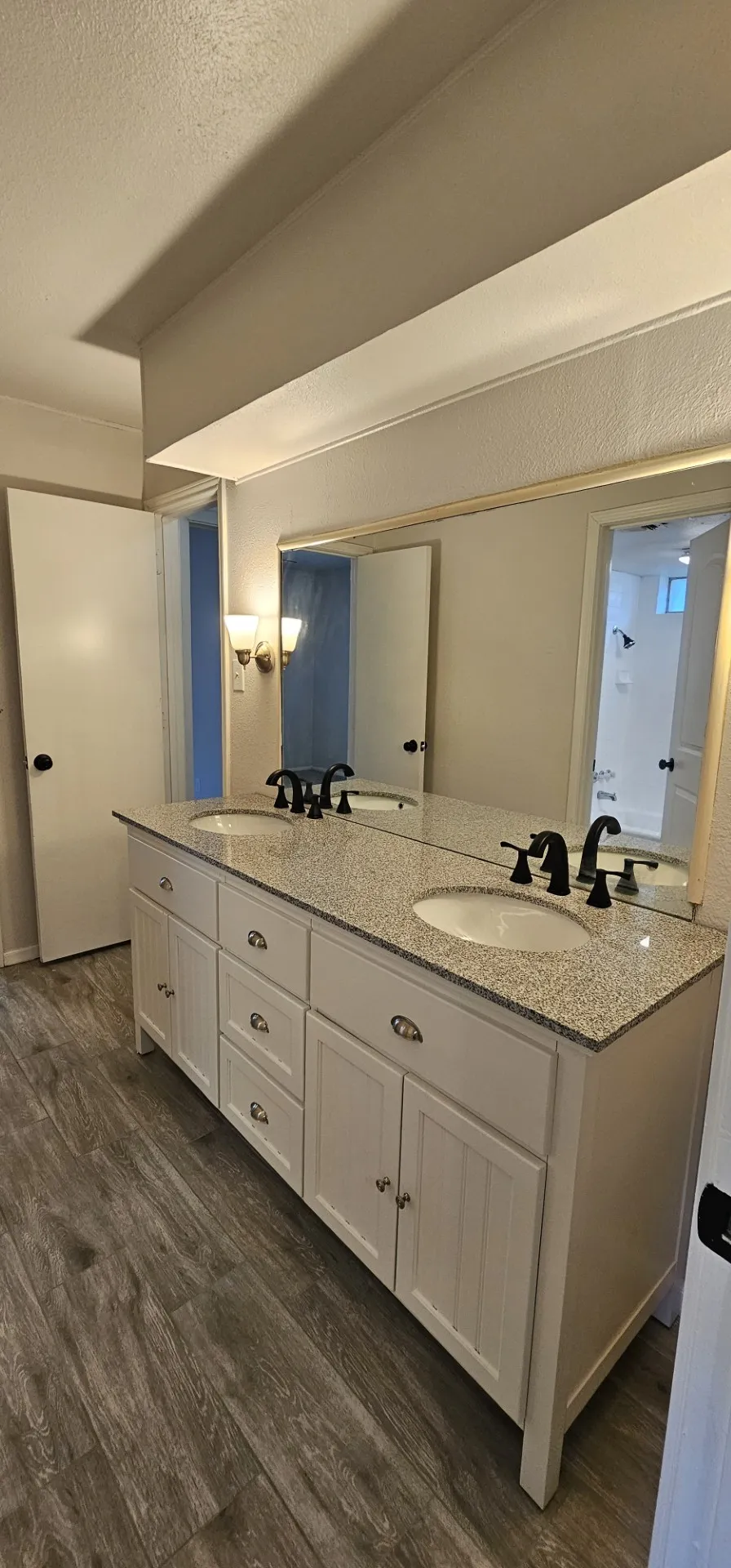 1204 Laurie Avenue DeSoto, TX 75115