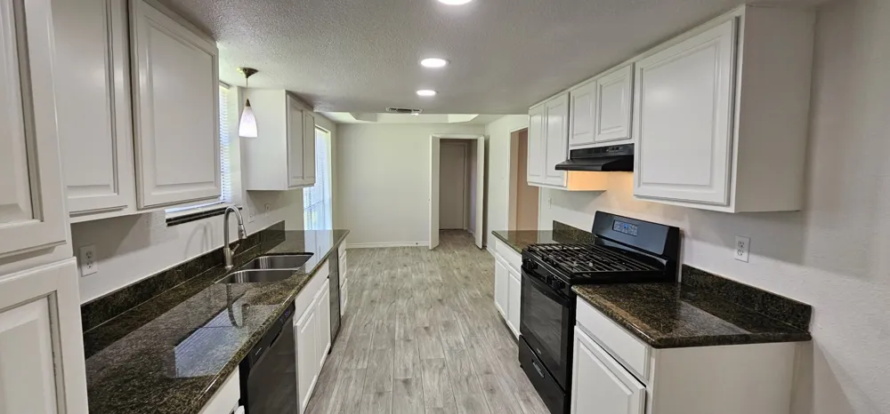 1204 Laurie Avenue DeSoto, TX 75115