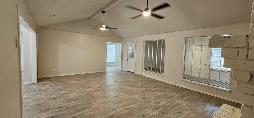 1204 Laurie Avenue DeSoto, TX 75115