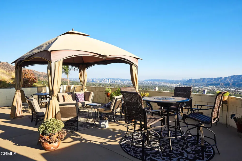 1234 E Tujunga Avenue Burbank, CA 91501