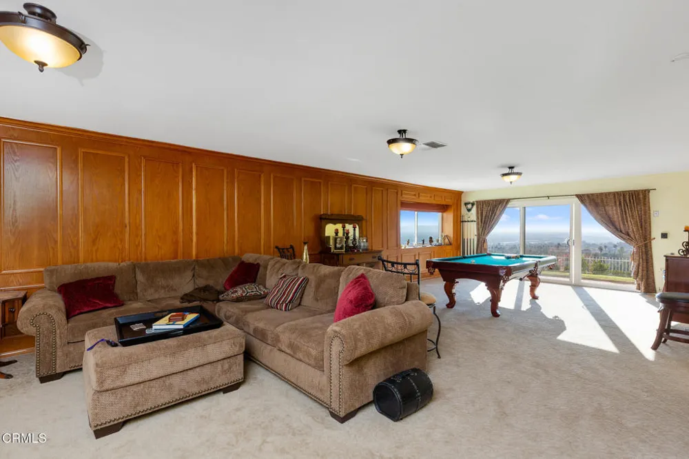 1234 E Tujunga Avenue Burbank, CA 91501