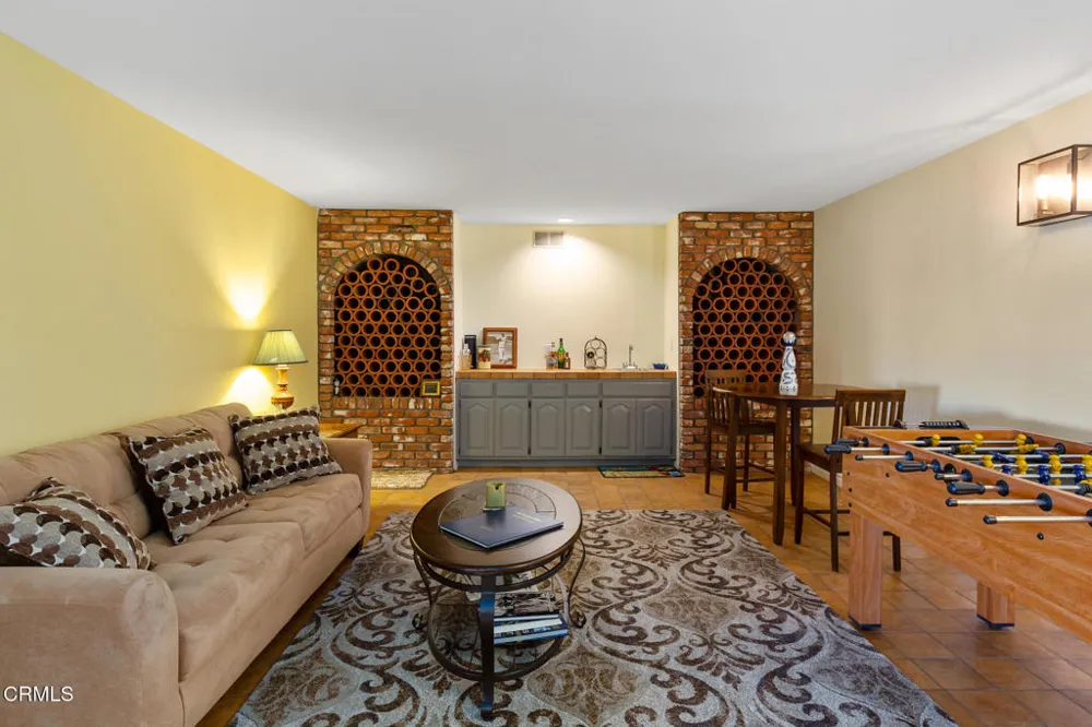 1234 E Tujunga Avenue Burbank, CA 91501