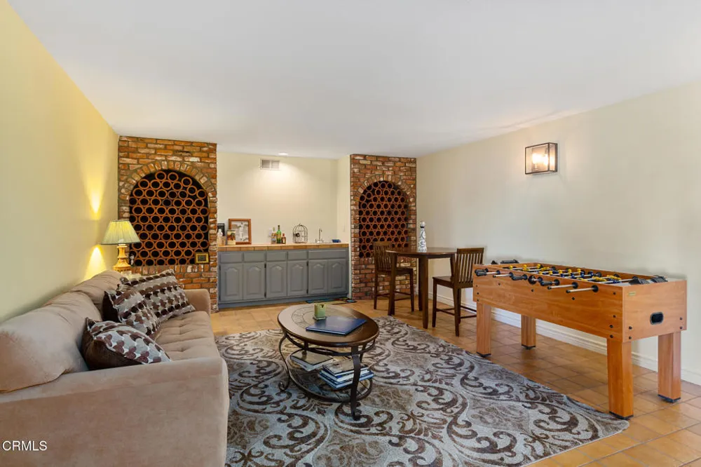 1234 E Tujunga Avenue Burbank, CA 91501