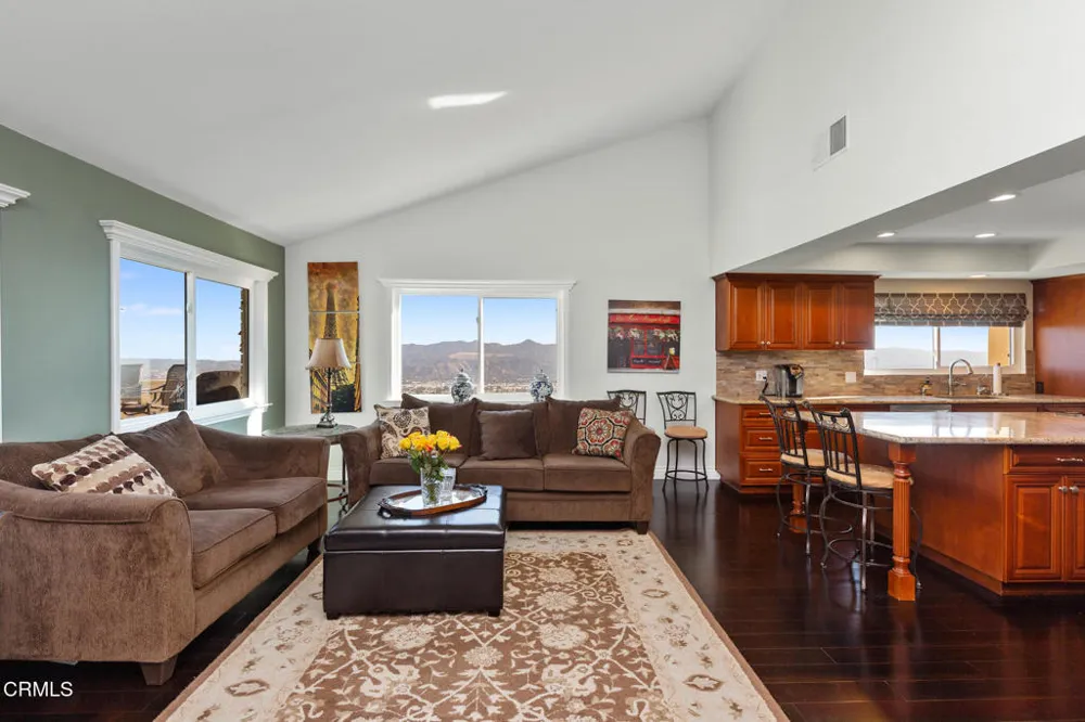 1234 E Tujunga Avenue Burbank, CA 91501