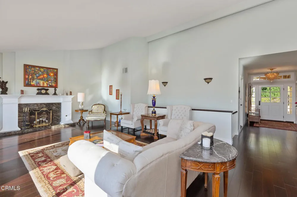 1234 E Tujunga Avenue Burbank, CA 91501