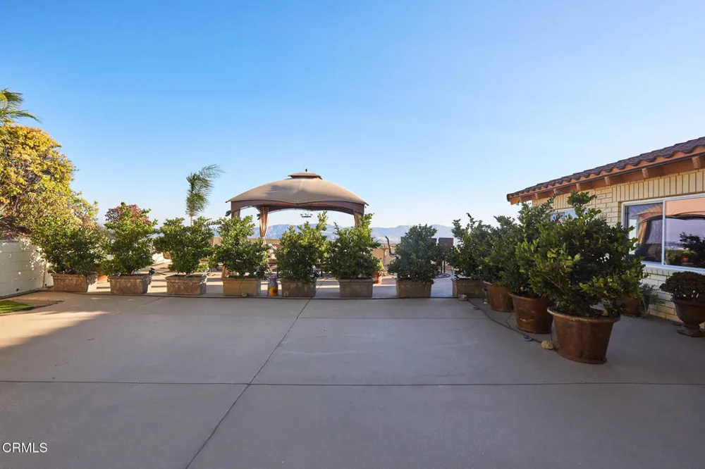 1234 E Tujunga Avenue Burbank, CA 91501
