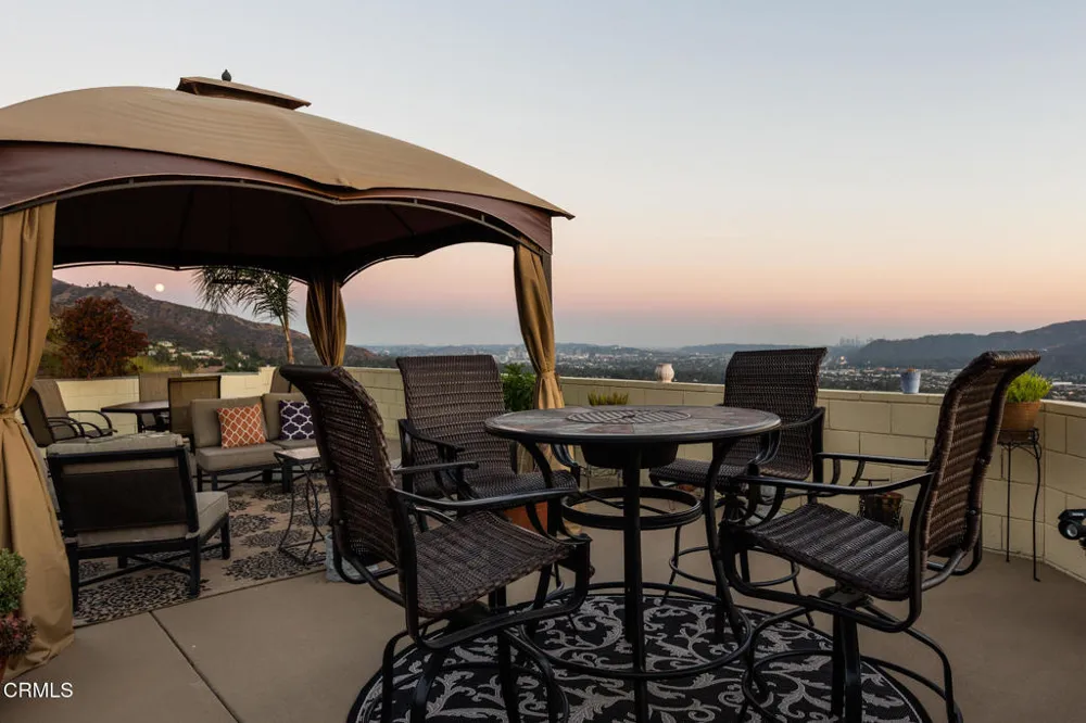 1234 E Tujunga Avenue Burbank, CA 91501