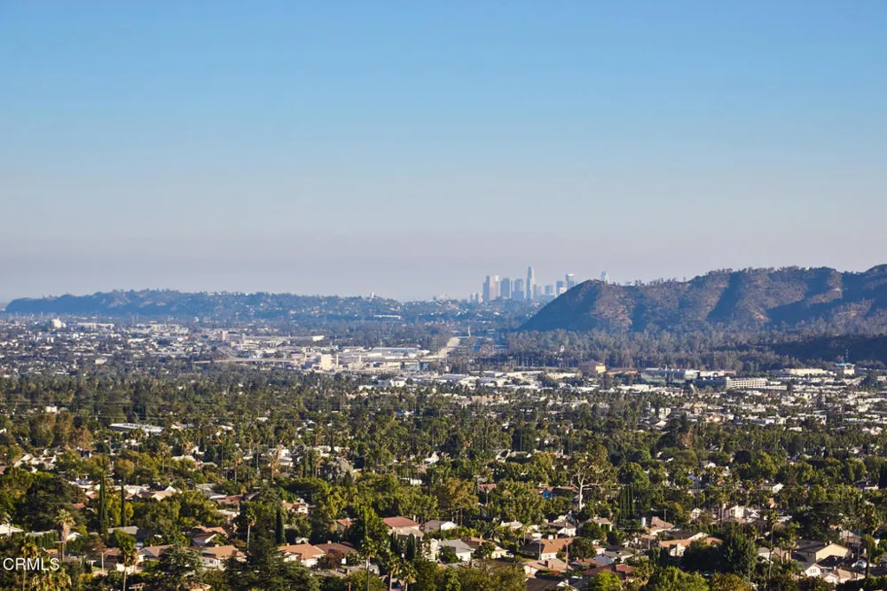 1234 E Tujunga Avenue Burbank, CA 91501