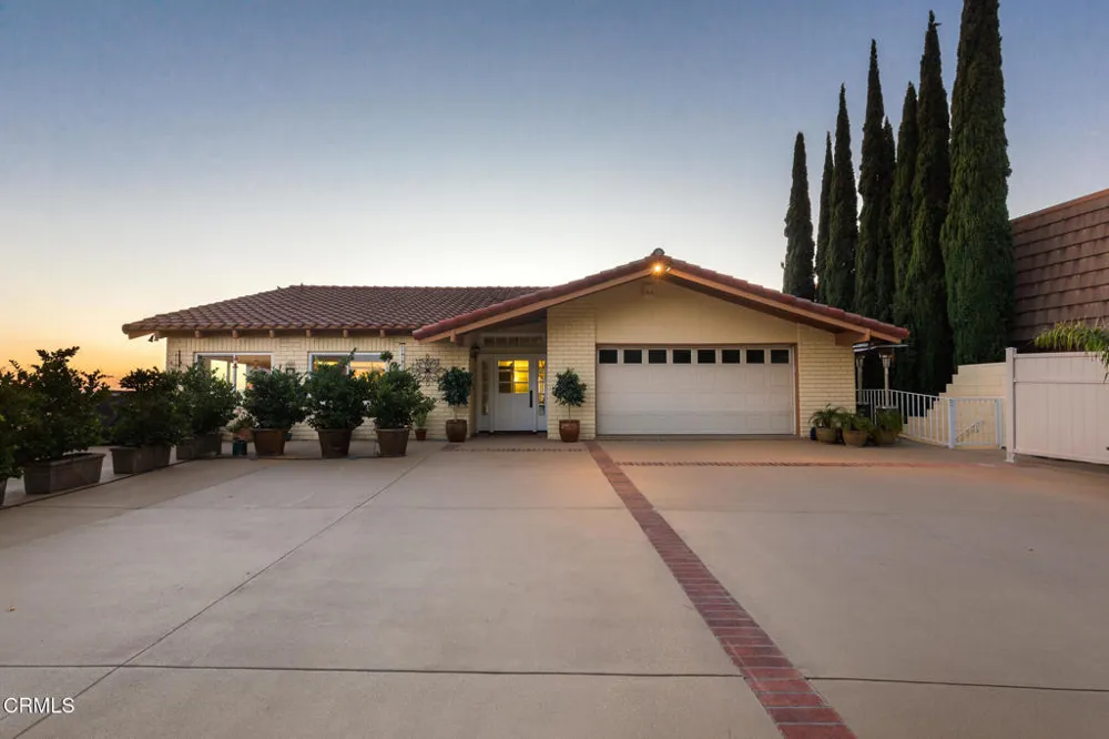 1234 E Tujunga Avenue Burbank, CA 91501