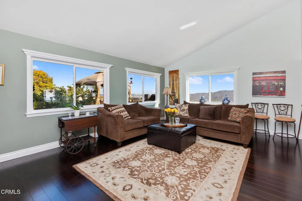 1234 E Tujunga Avenue Burbank, CA 91501