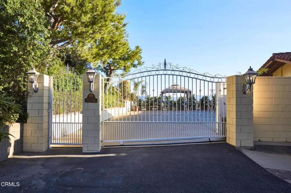 1234 E Tujunga Avenue Burbank, CA 91501