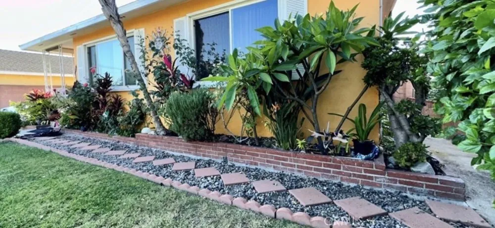 7517 Ontario Street Sun Valley, CA 91504