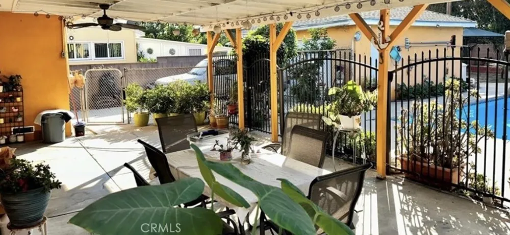 7517 Ontario Street Sun Valley, CA 91504