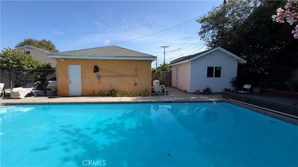 7517 Ontario Street Sun Valley, CA 91504