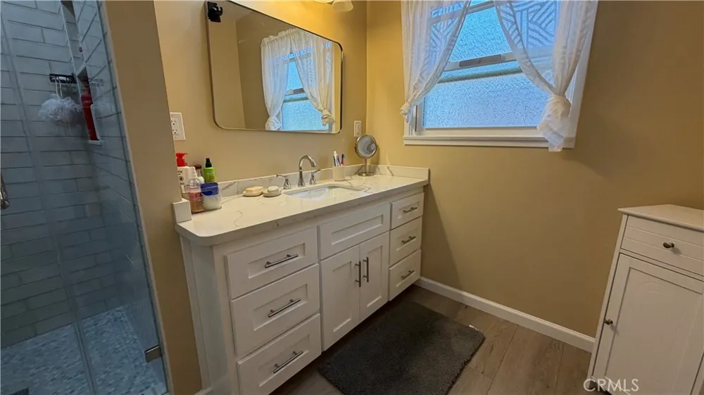 7517 Ontario Street Sun Valley, CA 91504