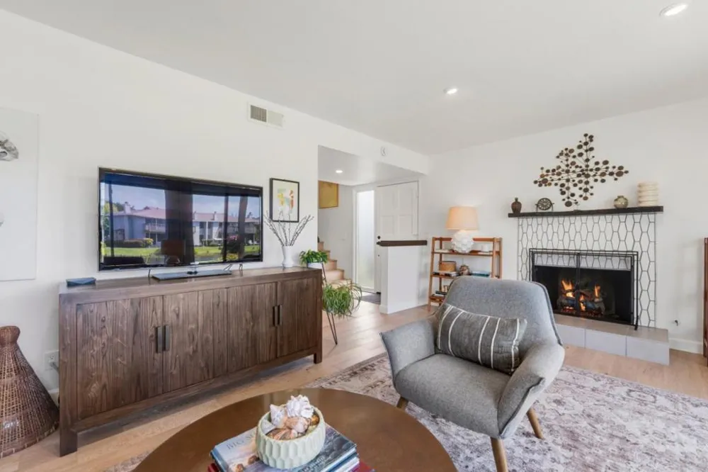 3850 Rio Road #42 Carmel, CA 93923