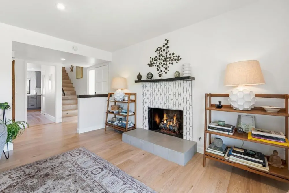 3850 Rio Road #42 Carmel, CA 93923