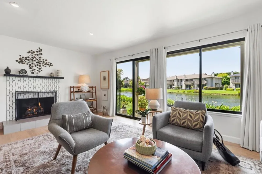 3850 Rio Road #42 Carmel, CA 93923