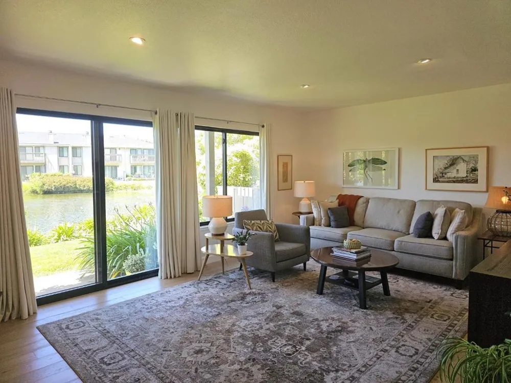 3850 Rio Road #42 Carmel, CA 93923