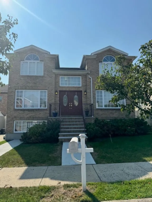 476 Darlington Avenue Staten Island, NY 10309