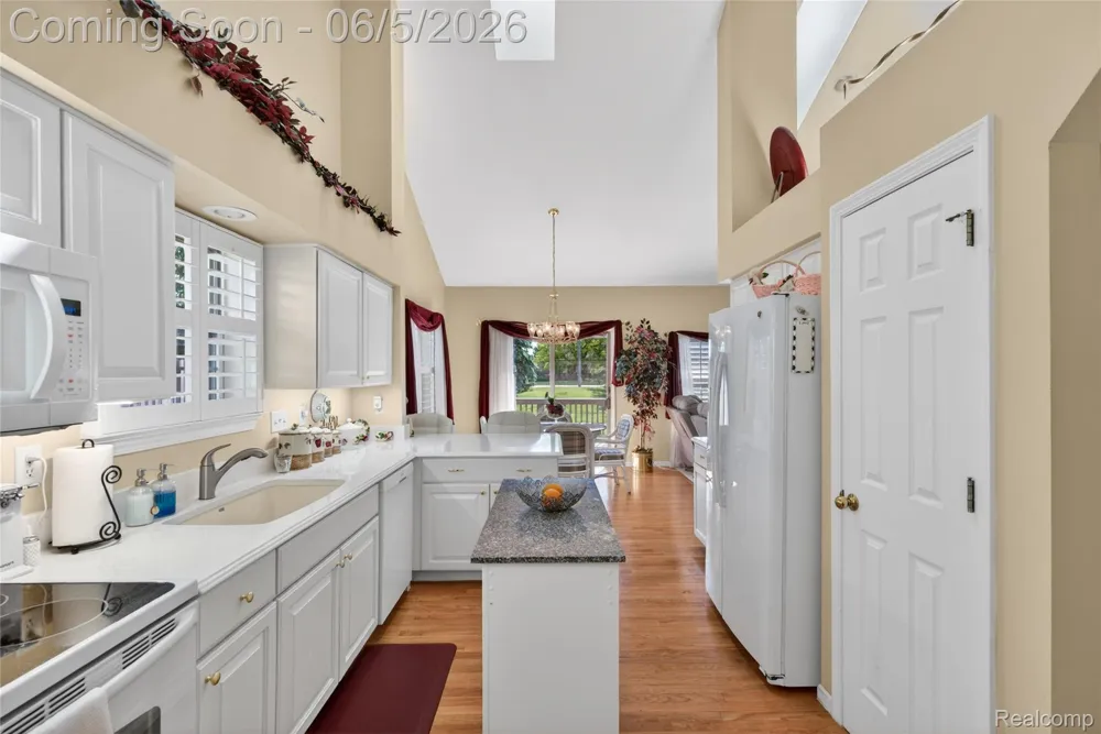 2443 Crossings Circle Davison Township, MI 48423
