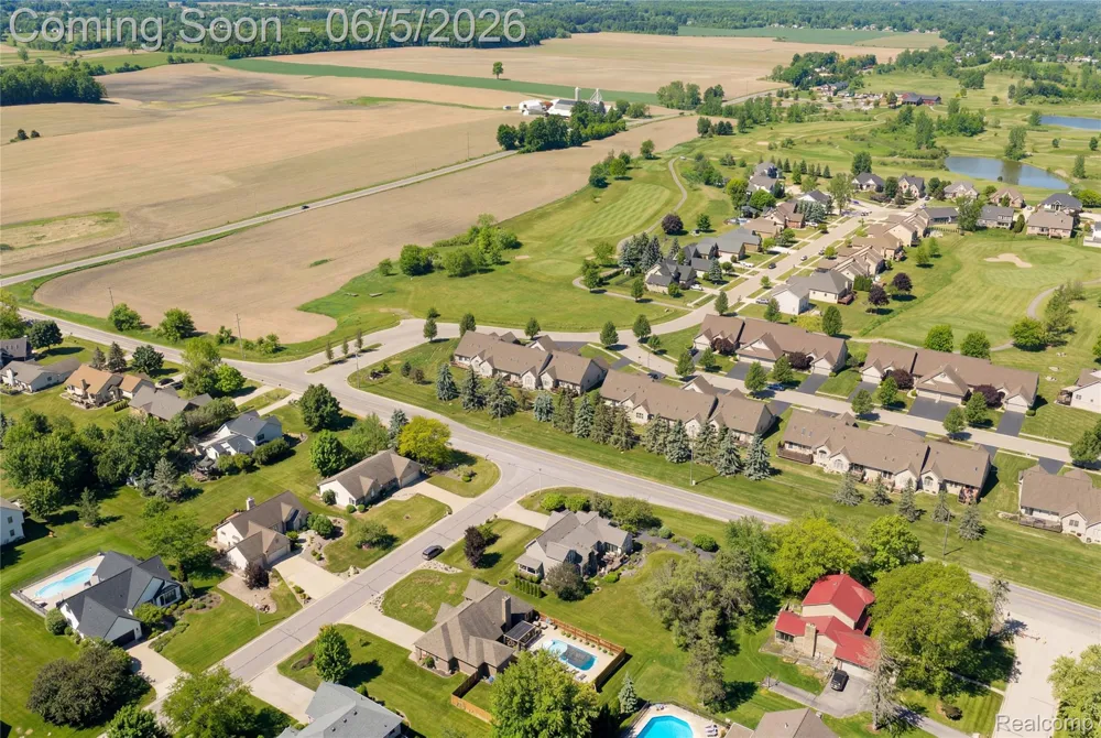 2443 Crossings Circle Davison Township, MI 48423