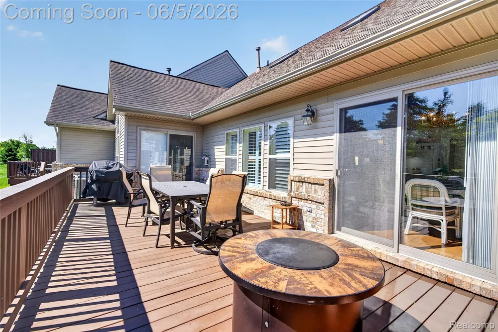 2443 Crossings Circle Davison Township, MI 48423