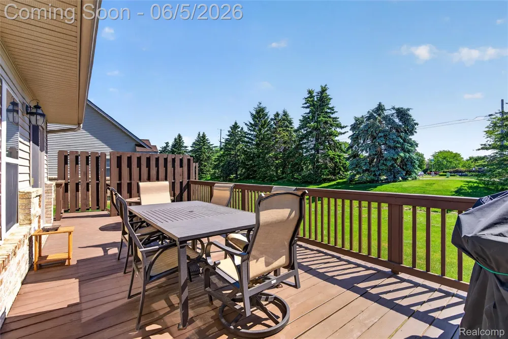 2443 Crossings Circle Davison Township, MI 48423